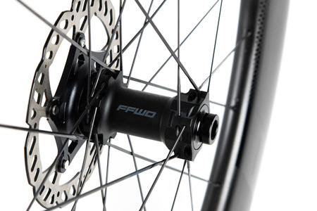 Komplet kół RYOT44 SET FCC (44MM) SP 24H/24H MBL DT240 EXP 2:1 DBCL 12MM TA (opona)