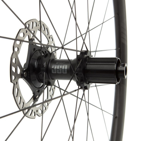 Komplet kół F6D FCC (60MM) SP 24H/24H UD MBL DT350 2:1 DBCL 12MM TA SRAM (opona)