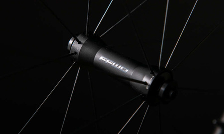 Komplet kół F4R (45MM) SP 24H/24H UD BLACK 1:1 CLINCHER (opona)